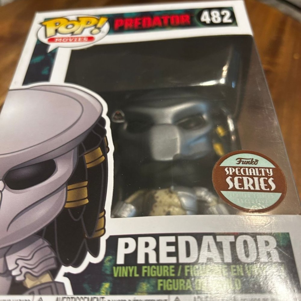 Funko pop! Predator #482 Speciality Series VAULTED